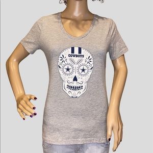 Cowboys Her Style Dallas Cowboys Sugar Skull V-Neck Tee Shirt T-Shirt Small EUC
